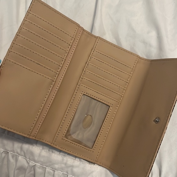 Guess wallet - Picture 3 of 3